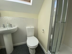 Ensuite Shower- click for photo gallery